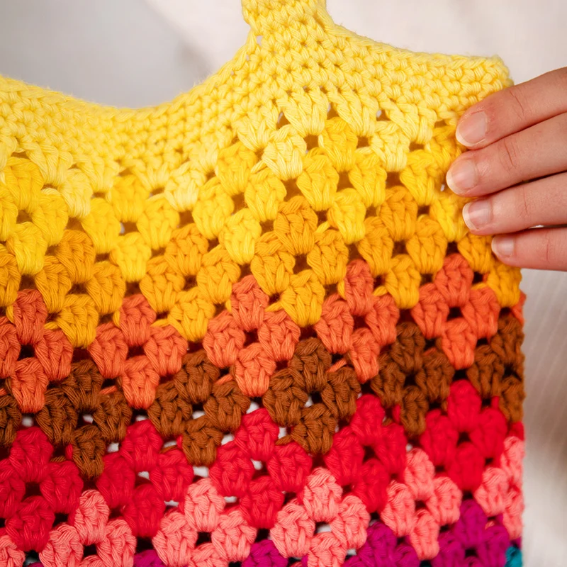 Häkelpaket für eine Regenbogen-Tasche – Studio Madelaine