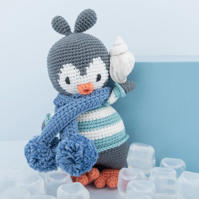 Yarn and Colors „Hoshi the Penguin“ Häkelpaket