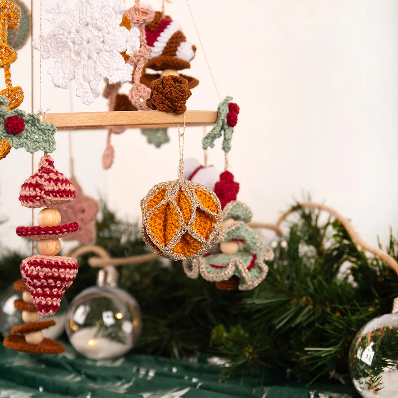 Weihnachtsanhänger-Adventskalender-Häkelpaket