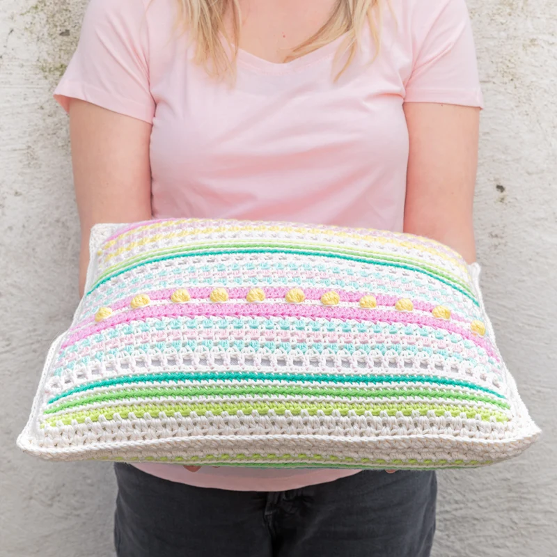 Häkelanleitung „Yarn and Colors Garden Party Cushion“ (digital)