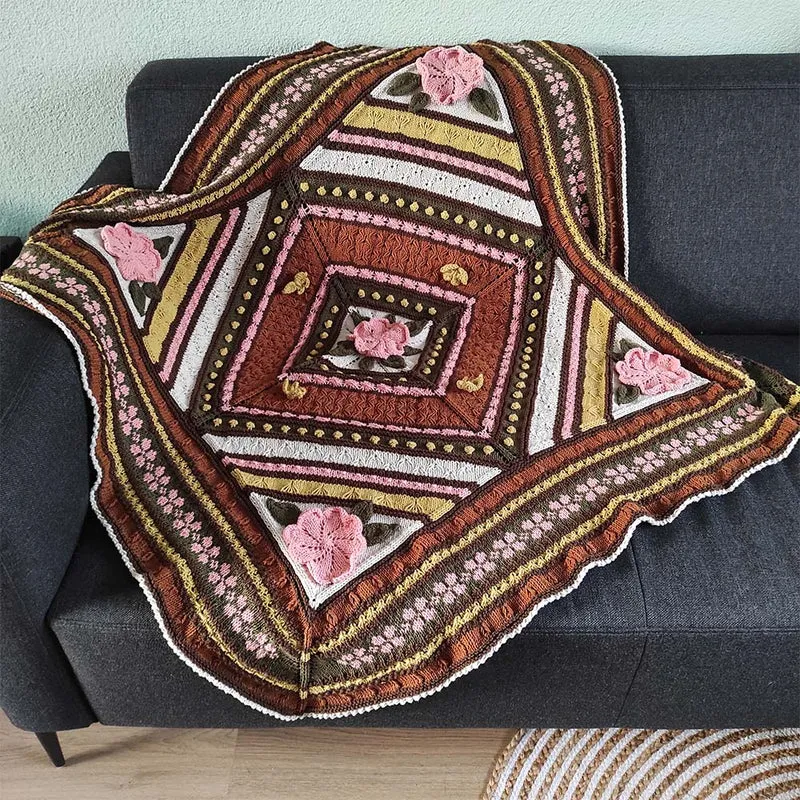 Strickanleitung „Blümchen und Blättchen“-Decke (digital)