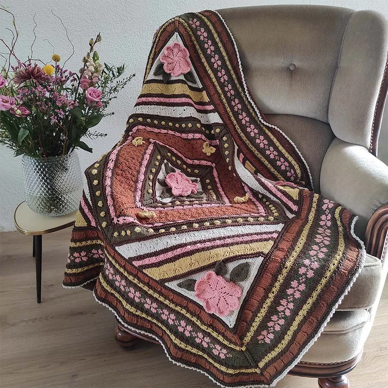 Strickanleitung „Blümchen und Blättchen“-Decke (digital)