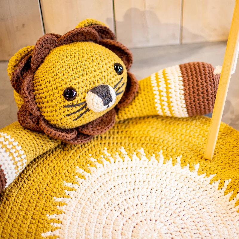 Häkelpaket für eine Kuscheldecke „Löwe“