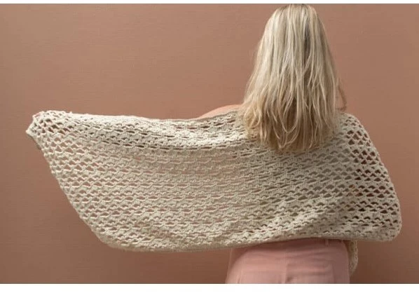 Yarn and Colors „Lots of Dots Wrap“ Häkelpaket