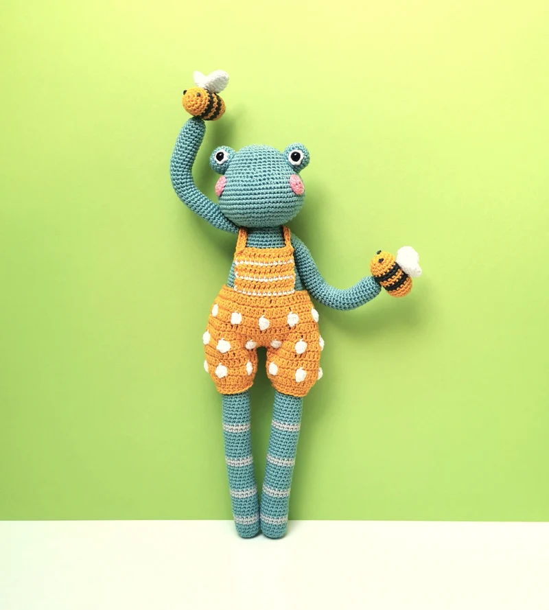 Häkelpaket „Frosch Farah“ – Mrs. Milly