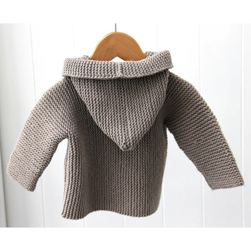 Strickanleitung „Cosy Baby-Strickjacke mit Kapuze“ (digital)