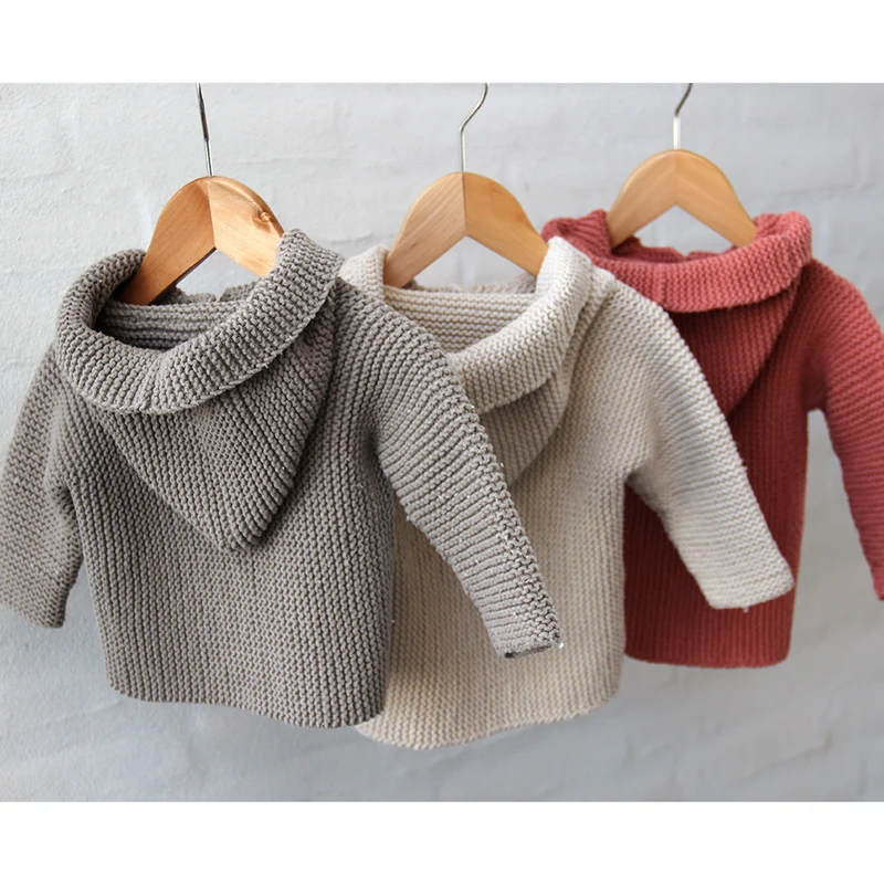 Strickanleitung „Cosy Baby-Strickjacke mit Kapuze“ (digital)