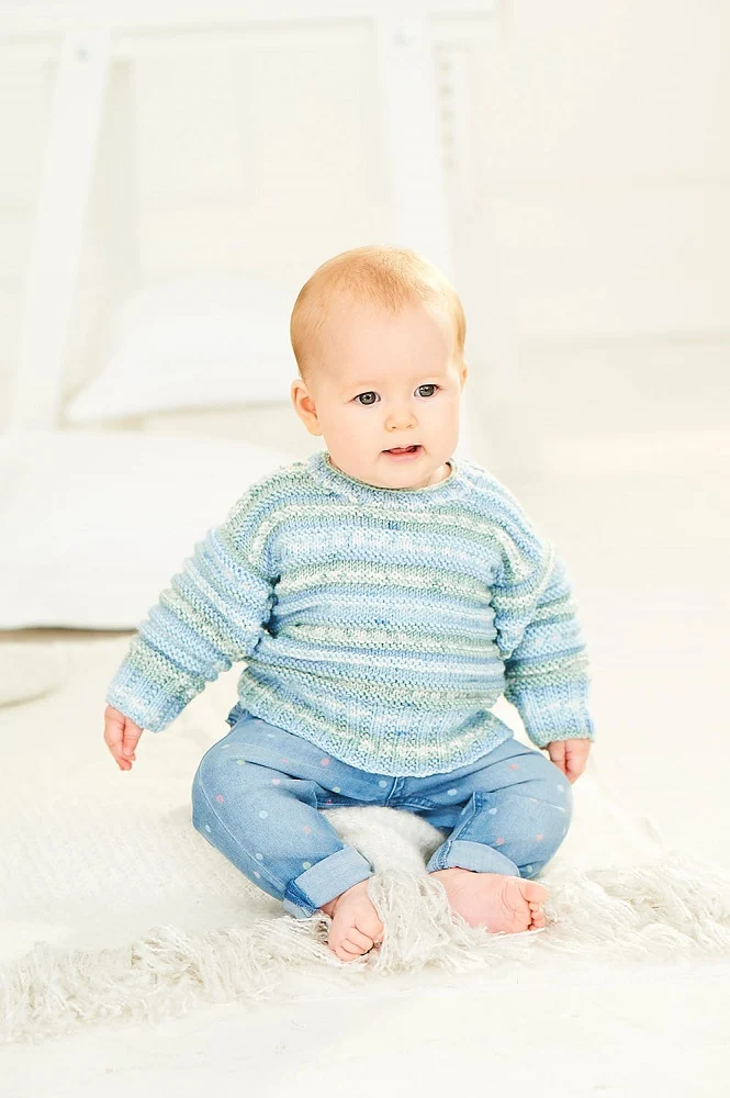 Strickanleitung Stylecraft Bambino Prints DK Nr. 9846 Baby-Jacke und -Pullover