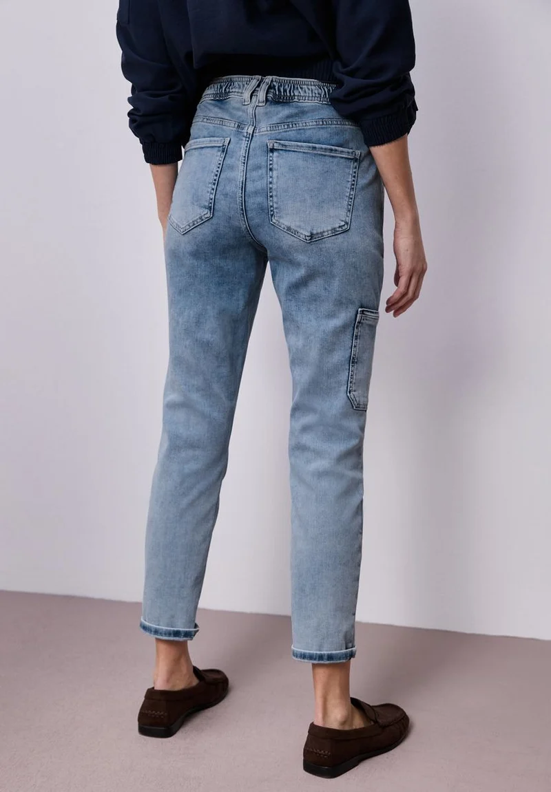 Cargo Jeans