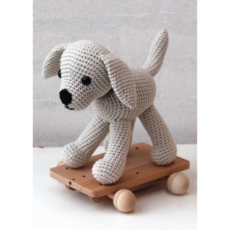 Häkelanleitung „Cosy“ – kleiner Zughund Poppy (digital)
