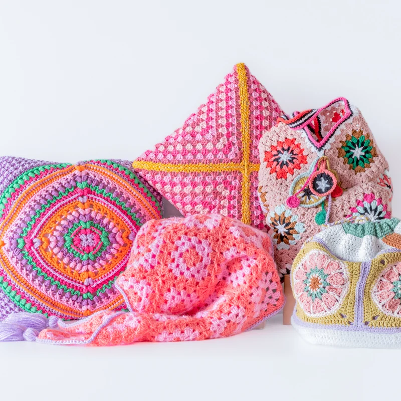 Häkelanleitung „Yarn and Colors Granny’s Lookbook“ (digital)