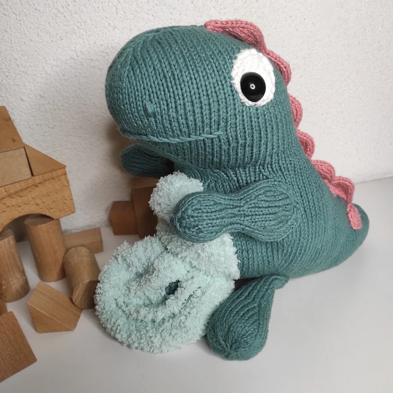 Strickanleitung „Dex, der Dino“