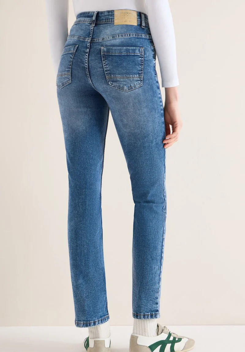 Straight Leg Jeans