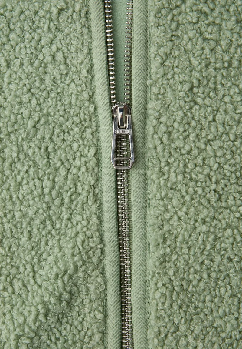 Weste aus Teddy-Material mit Zipper