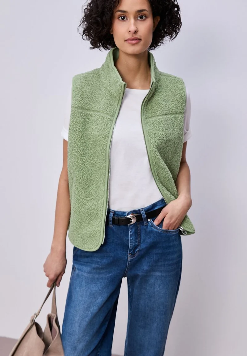 Weste aus Teddy-Material mit Zipper