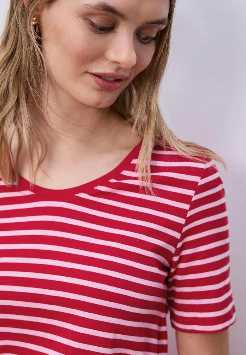 T-Shirt mit gerundetem V-Ausschnitt