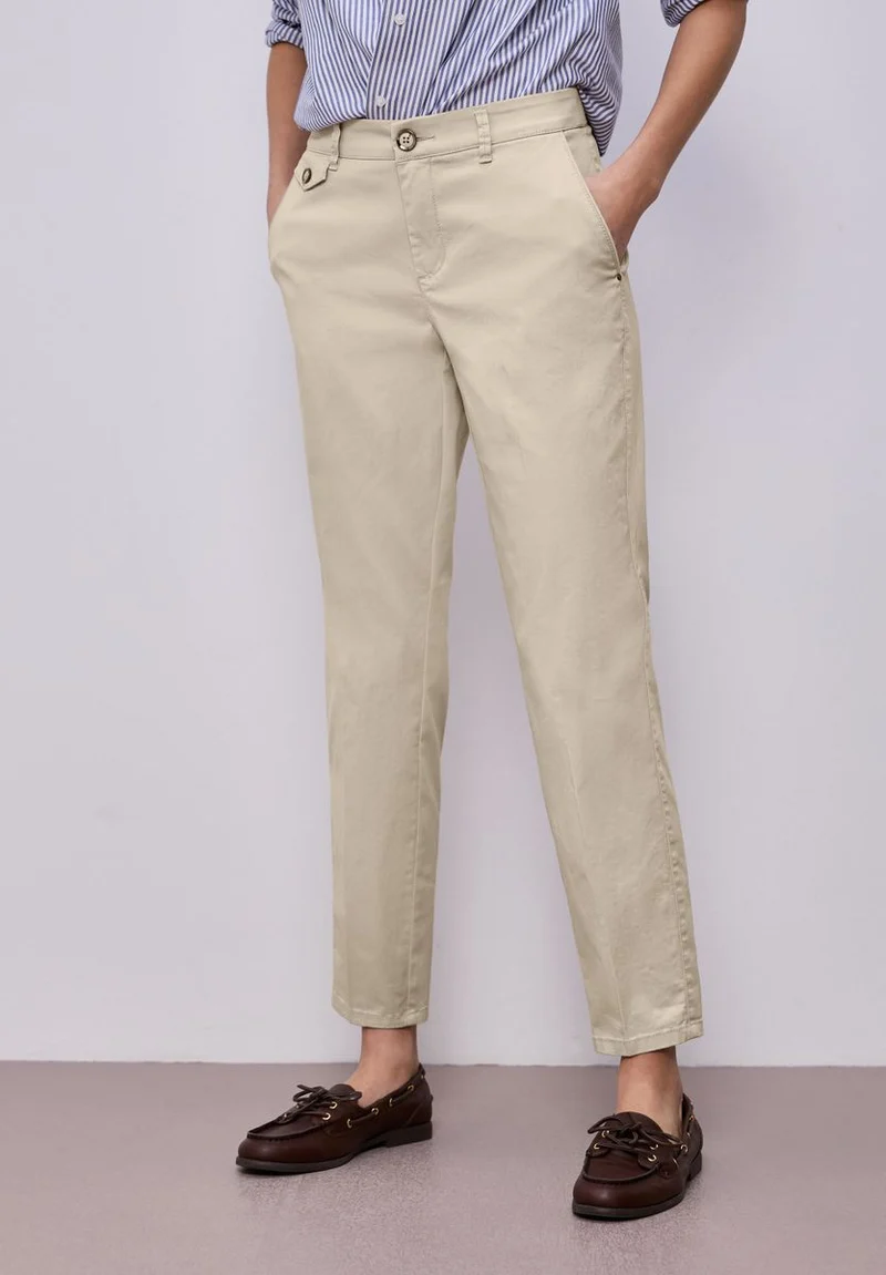 Chino im Casual Fit in softer Qualität