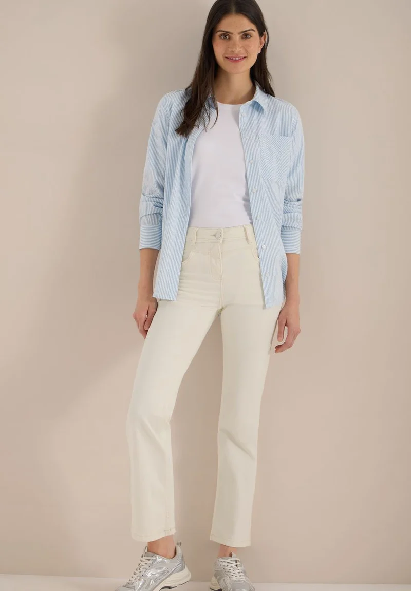 Bootcut Jeans