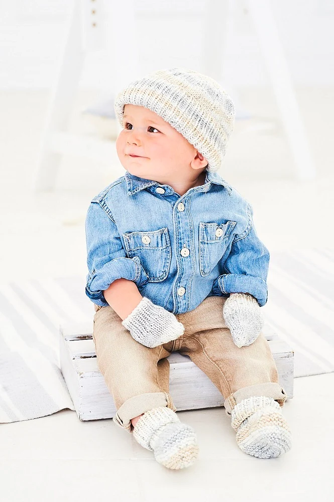 Strickanleitung Stylecraft Bambino Prints DK Nr. 9748: Babydecke, Mütze und Fäustlinge (digital)