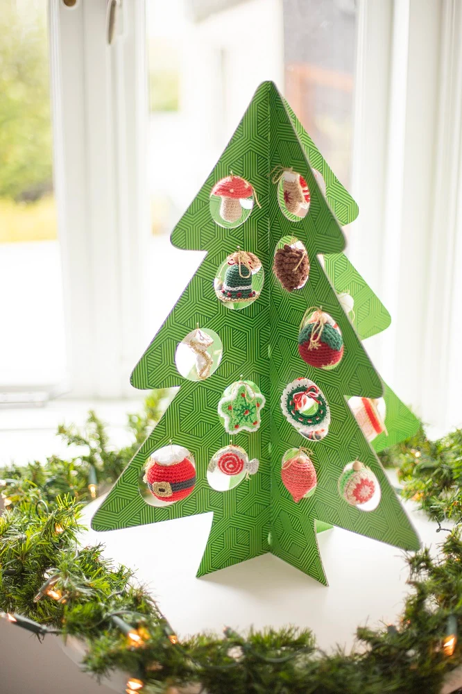 Das traditionelle Weihnachtsbaum-AdventCAL-Häkelpaket