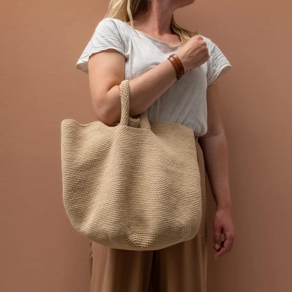 Yarn and Colors Slouchy Pouch Häkelpaket