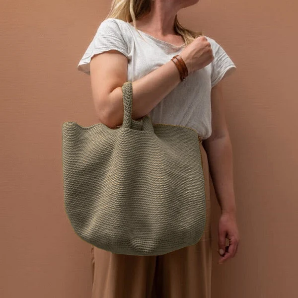 Yarn and Colors Slouchy Pouch Häkelpaket