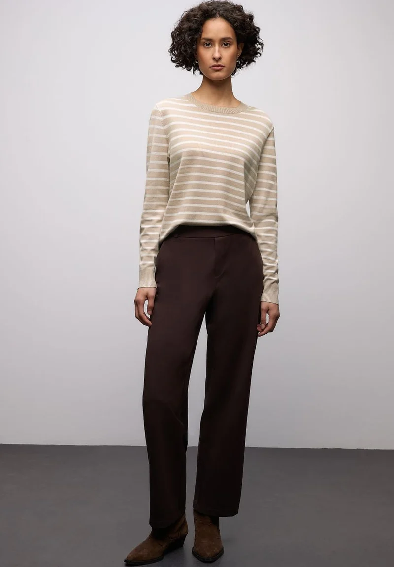 Gestreifter Pullover
