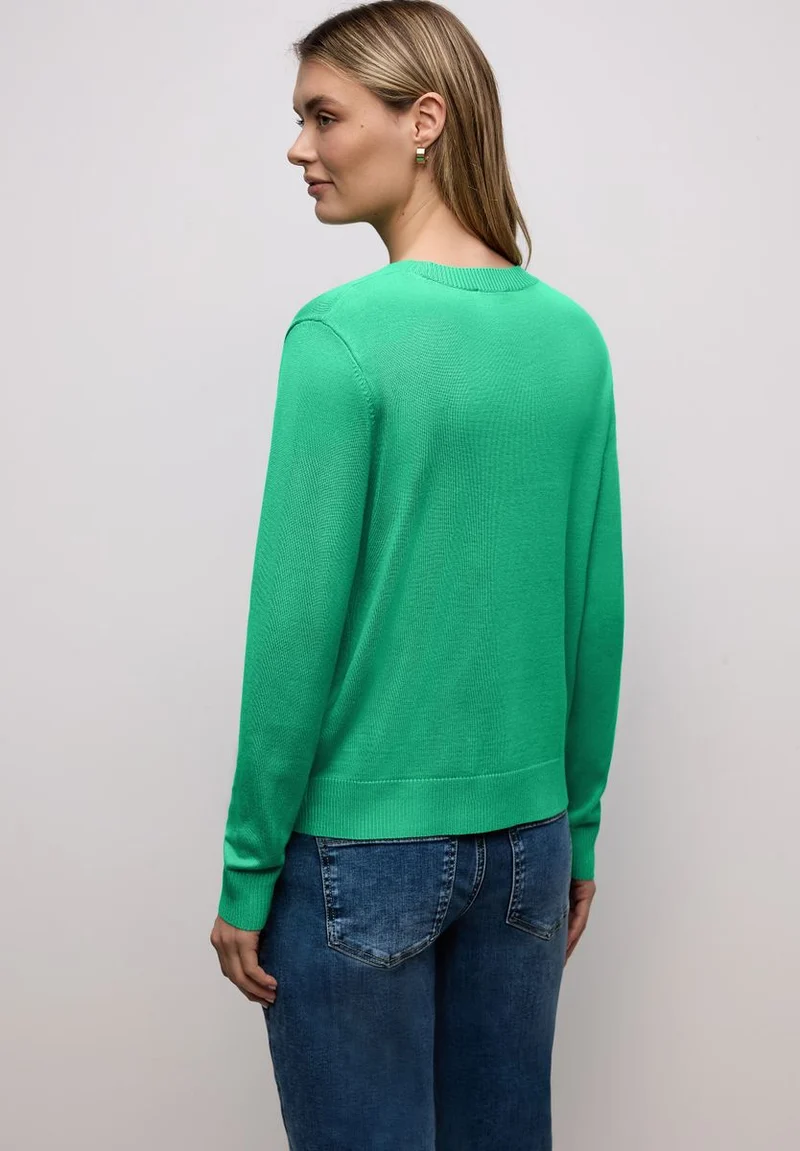 Basic Pullover