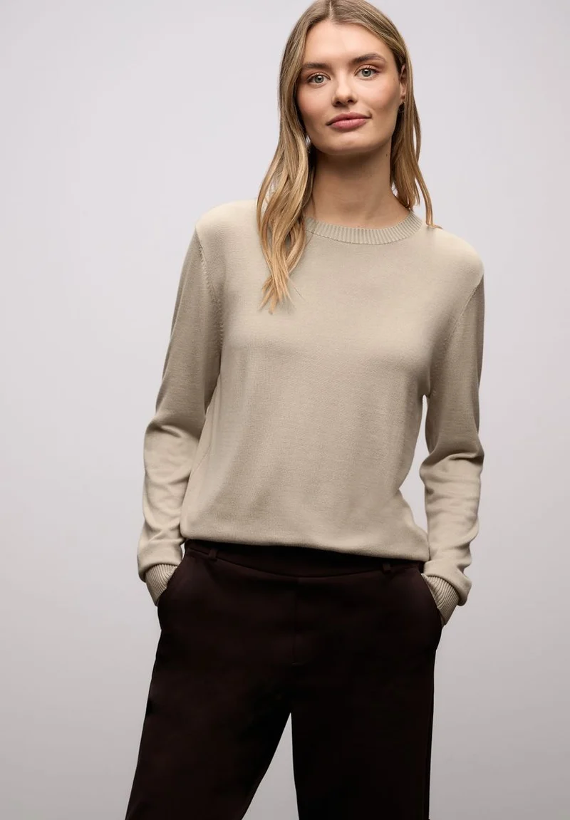 Basic Pullover
