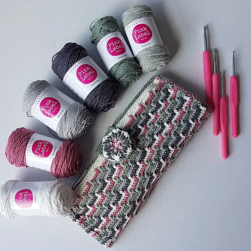 Häkelanleitung für das Häkelnadeltaschchen „Lovely Stripes“