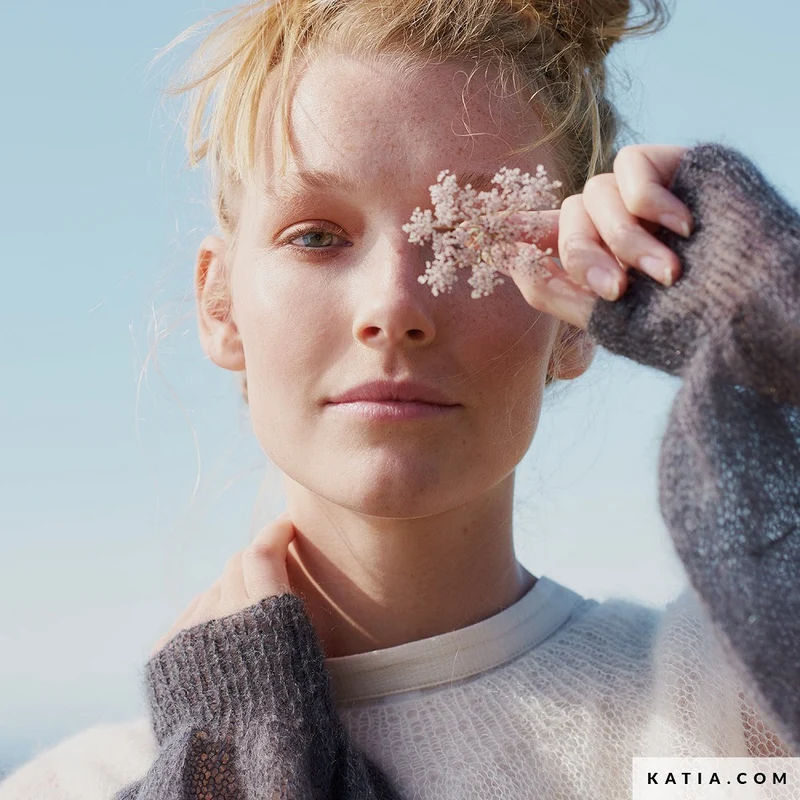 Strickanleitung „Mohair Shades“ – Streifenpullover