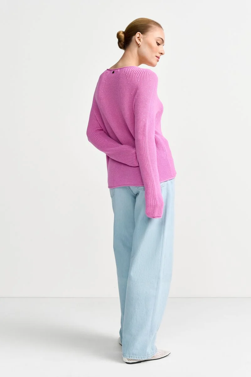 Seamless Crew-neck Half Cardigan