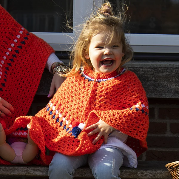Häkelpaket für einen Kinderponcho zum Königstag