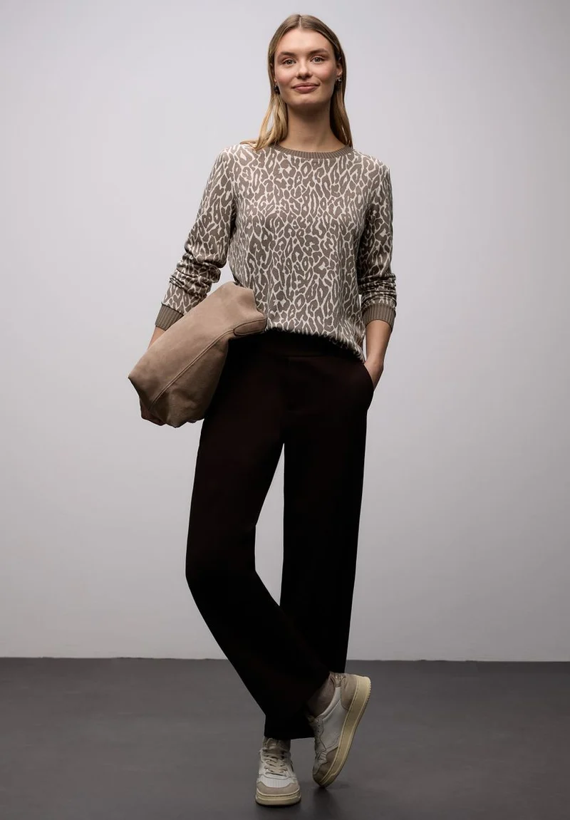 Leo Jacquard Shirt