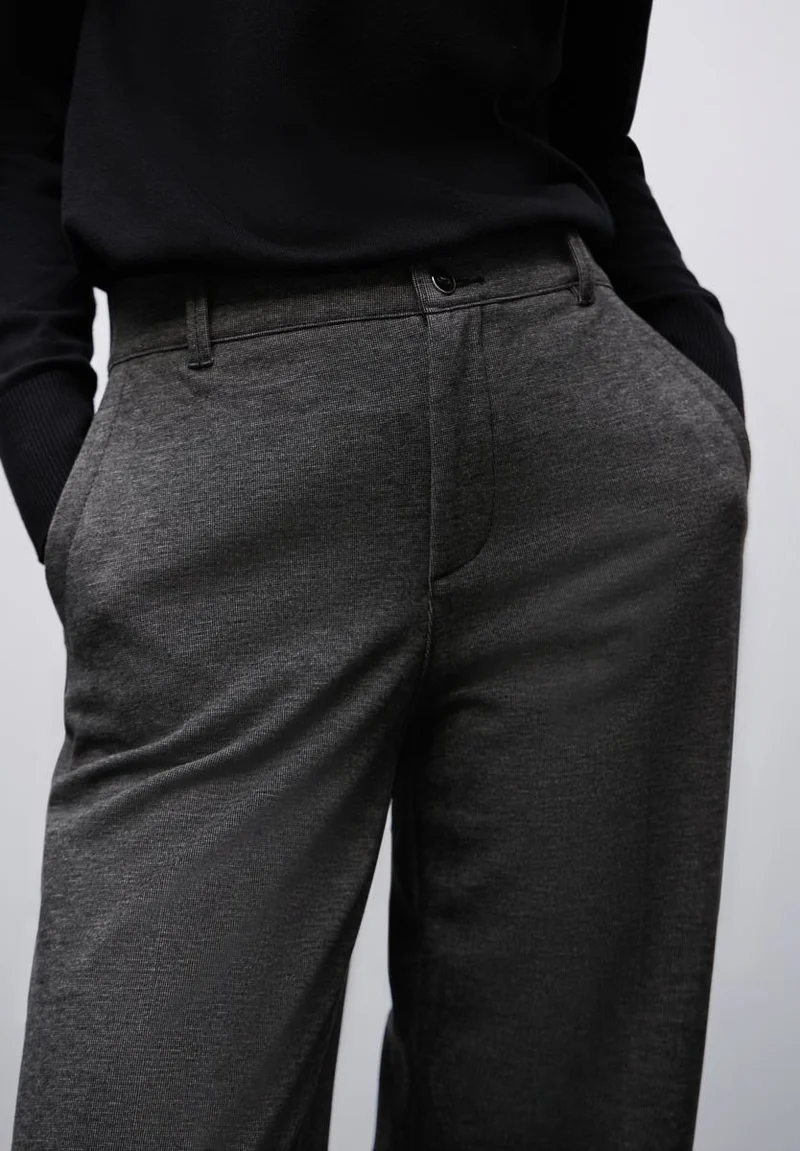 Straight Leg Hose