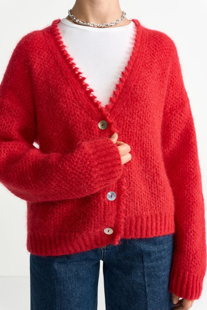 V-Neck Cardigan Tuck Stitch