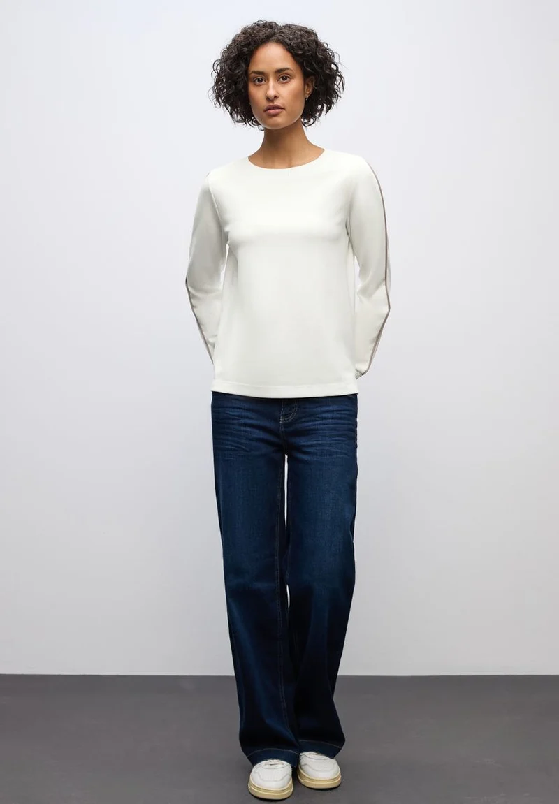 Shirt mit Tape Details