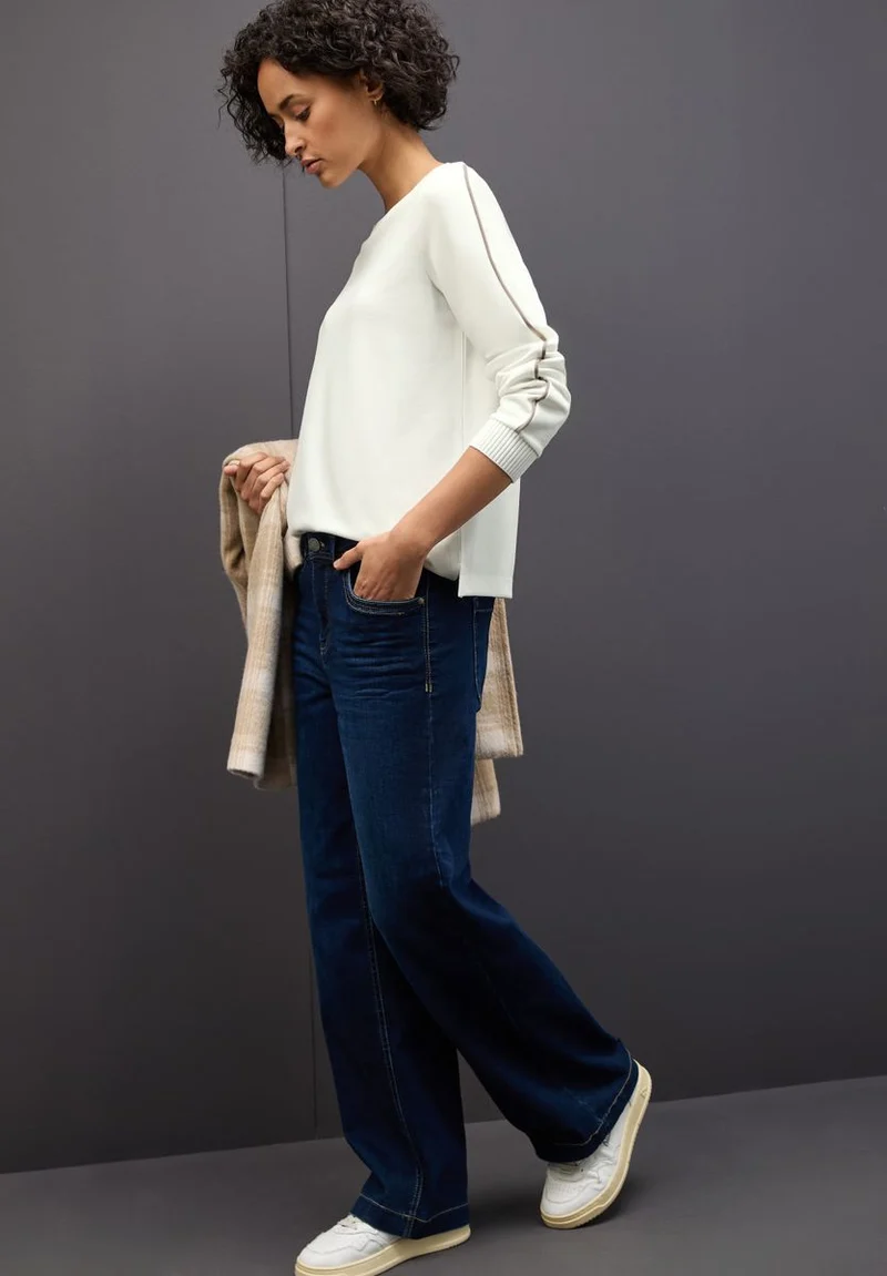 Shirt mit Tape Details