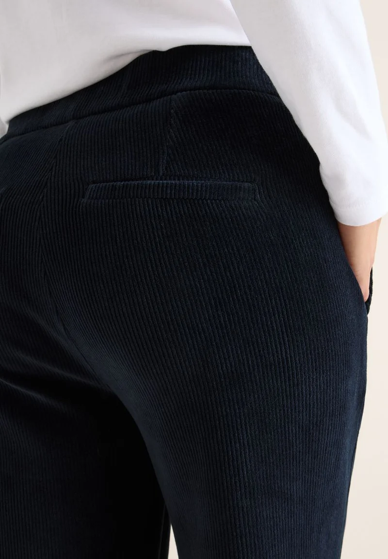 Wide Leg Cordhose