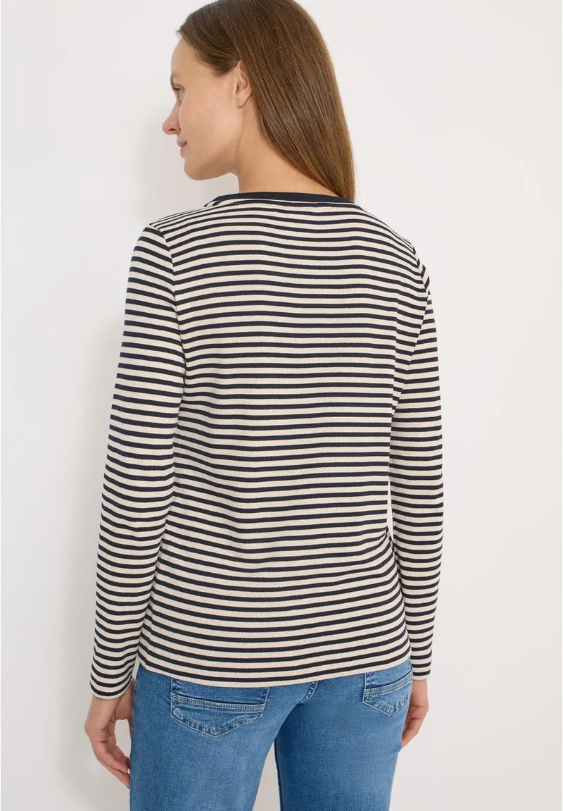 Gestreiftes Shirt