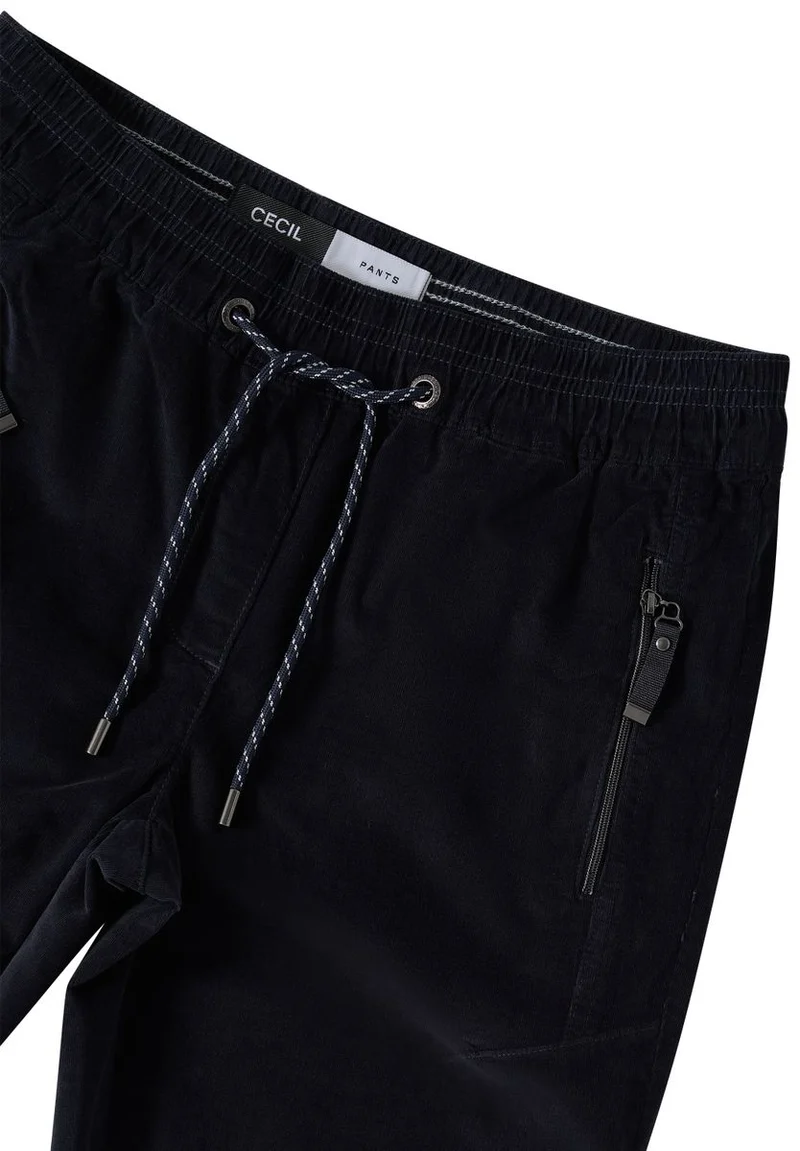 Cordhose im Casual Fit