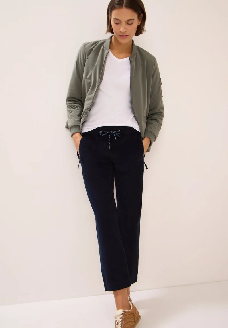 Cordhose im Casual Fit