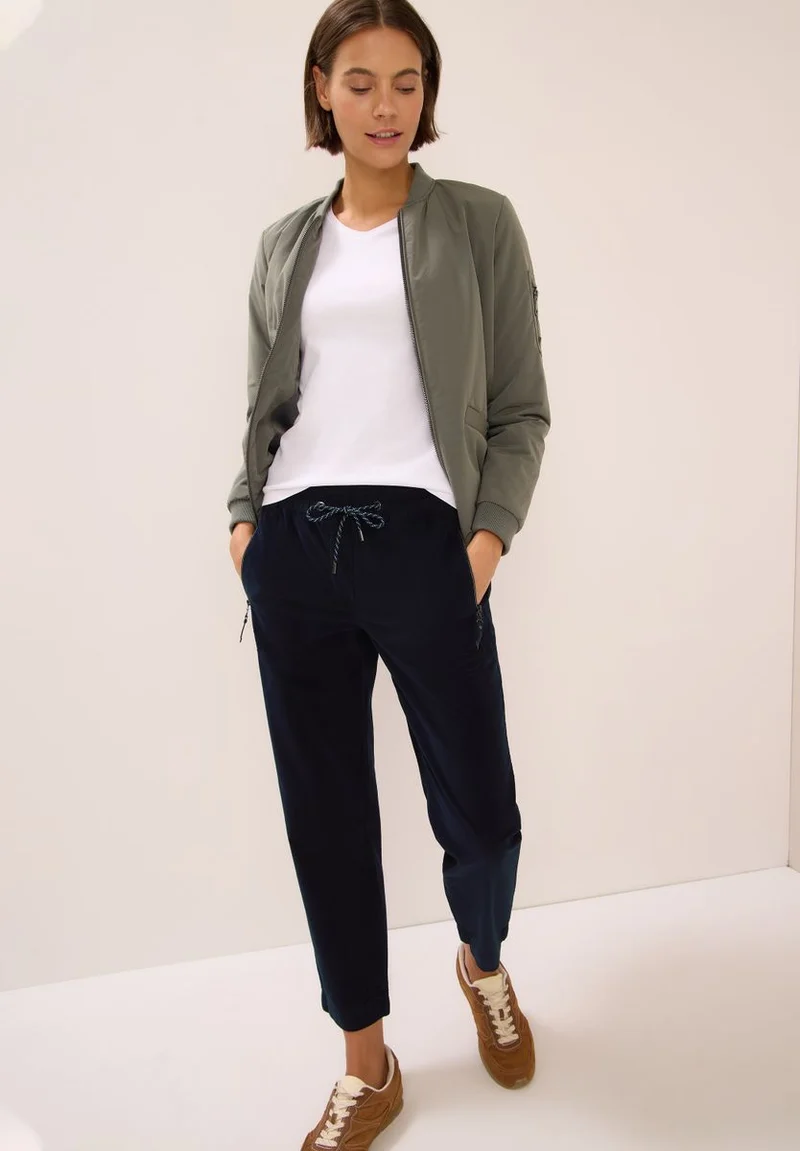 Cordhose im Casual Fit
