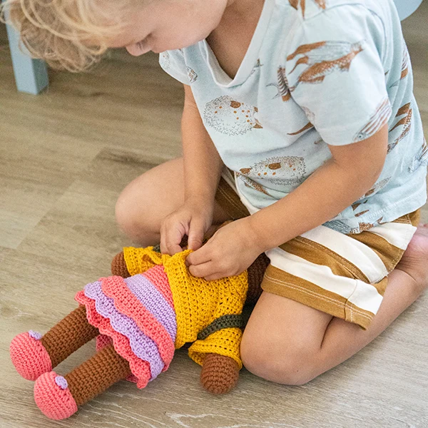 Traum-Ankleidebär – Kleidung – Häkelpaket