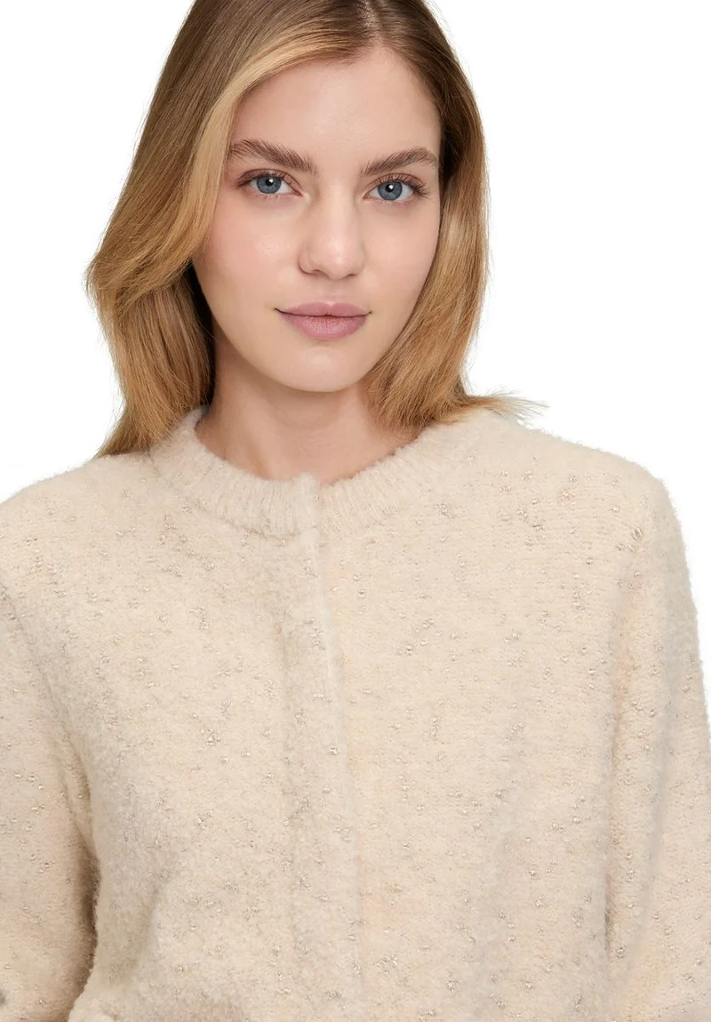 Grobstrickjacke