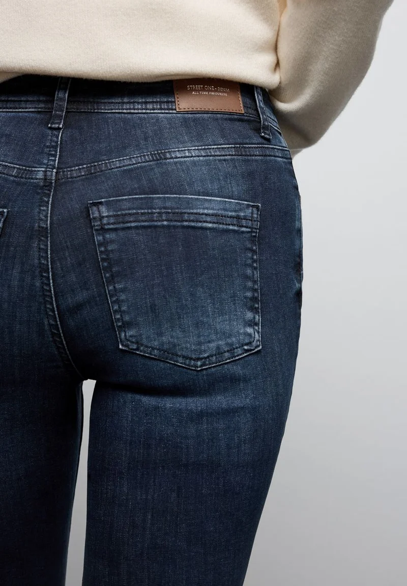 Bootcut Jeans