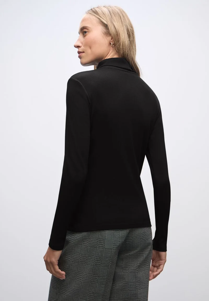 Basic Rollkragenshirt