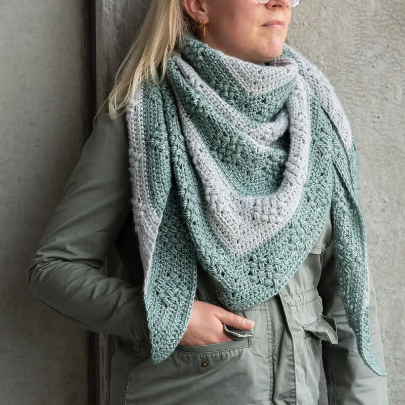 Yarn and Colors „Diamond Bobble Shawl“ Häkelpaket