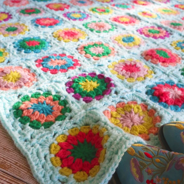 Häkelanleitung „Partner 6“ – Granny Square-Decke