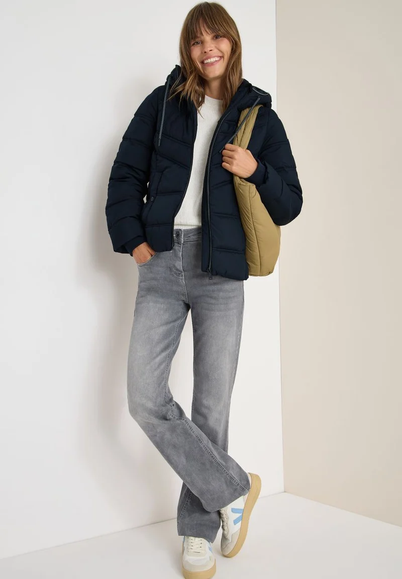 Steppjacke mit Kapuze